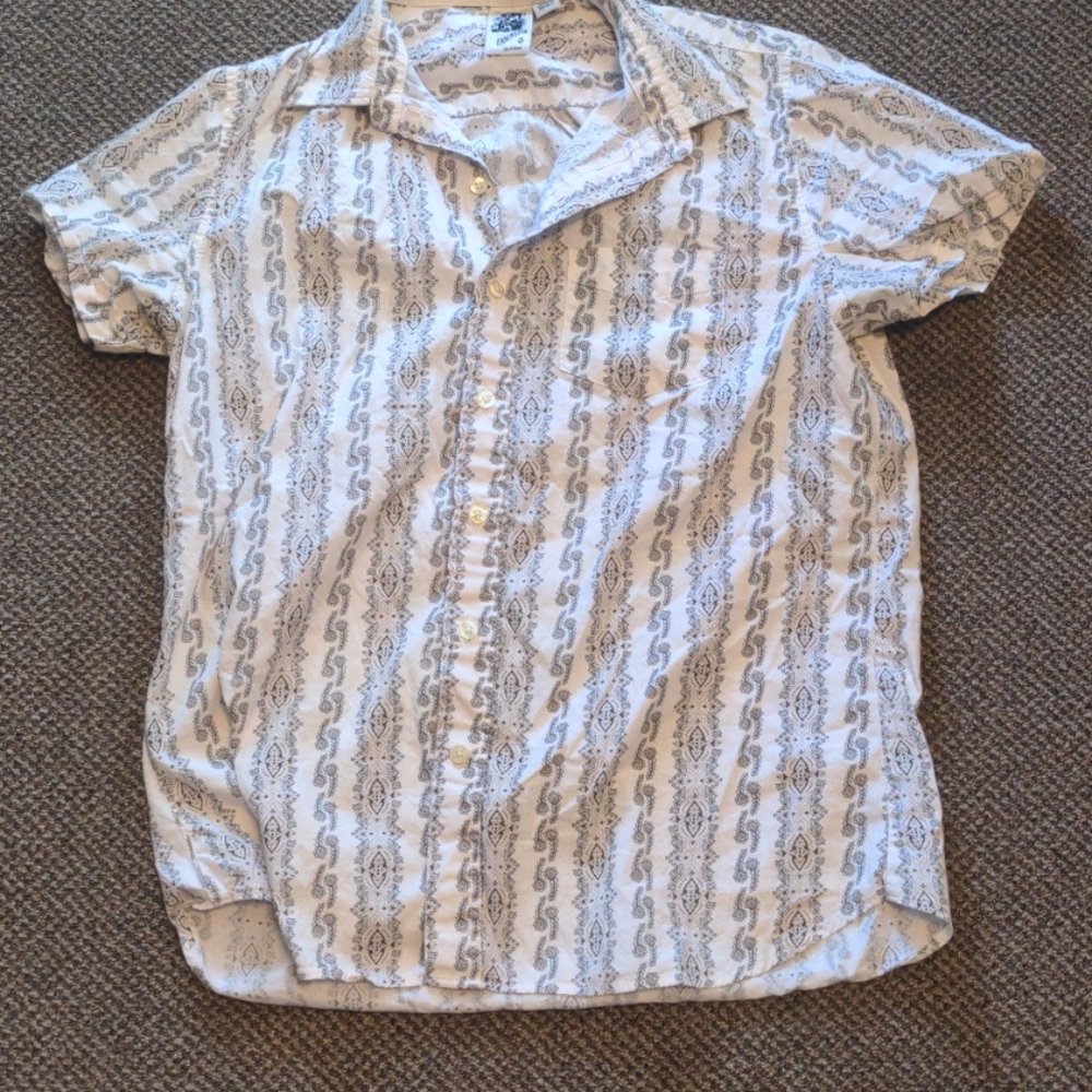 Short sleeve button down shirt